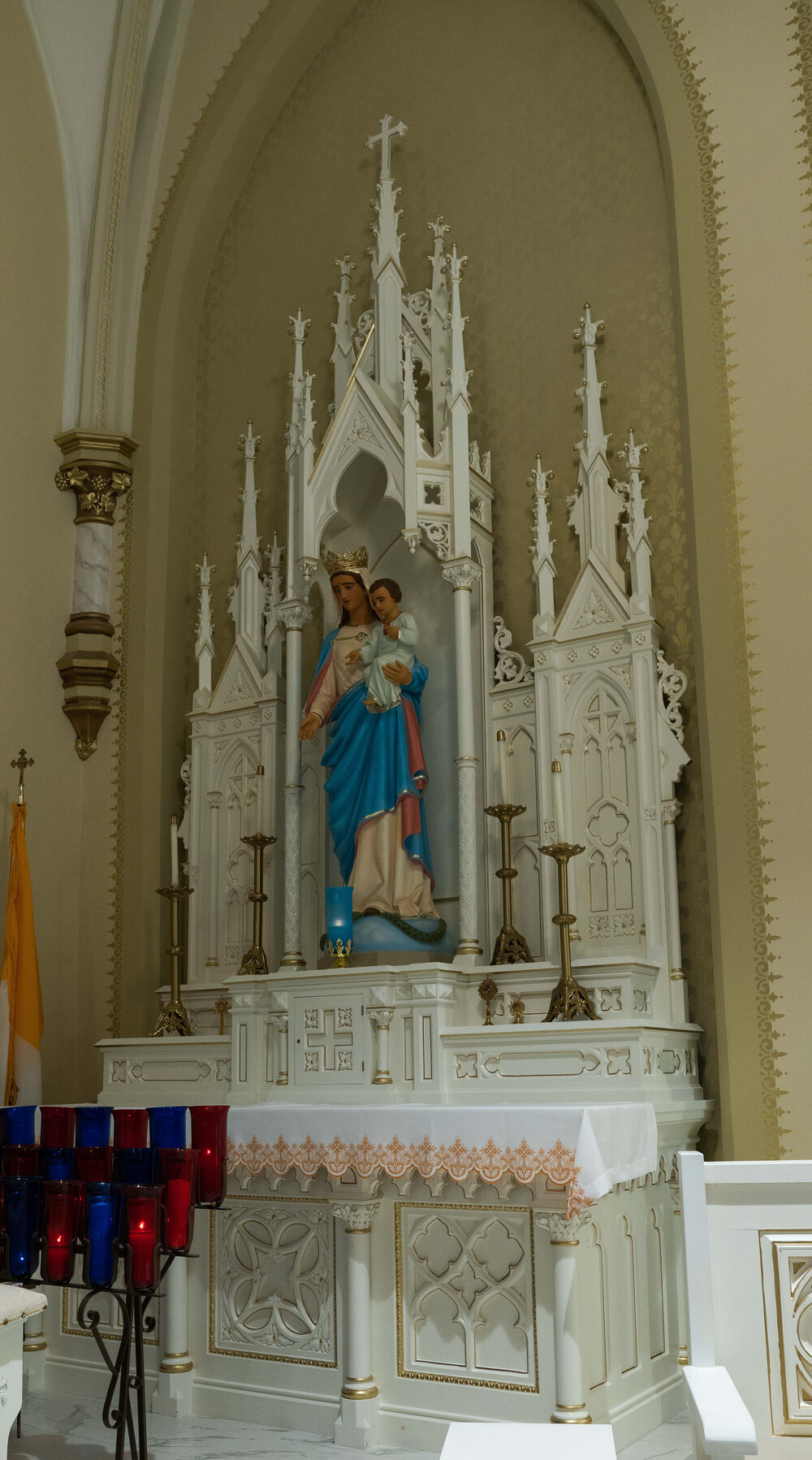 Andale - Mary Side Altar